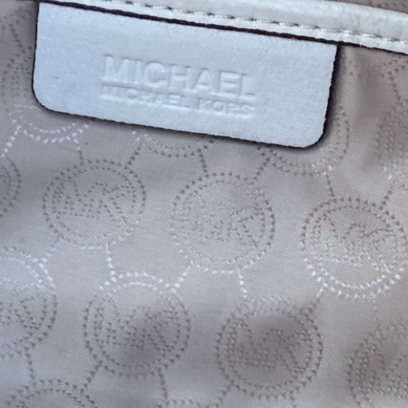 Michael kors! Shoulder Purse - Picture 2 of 4